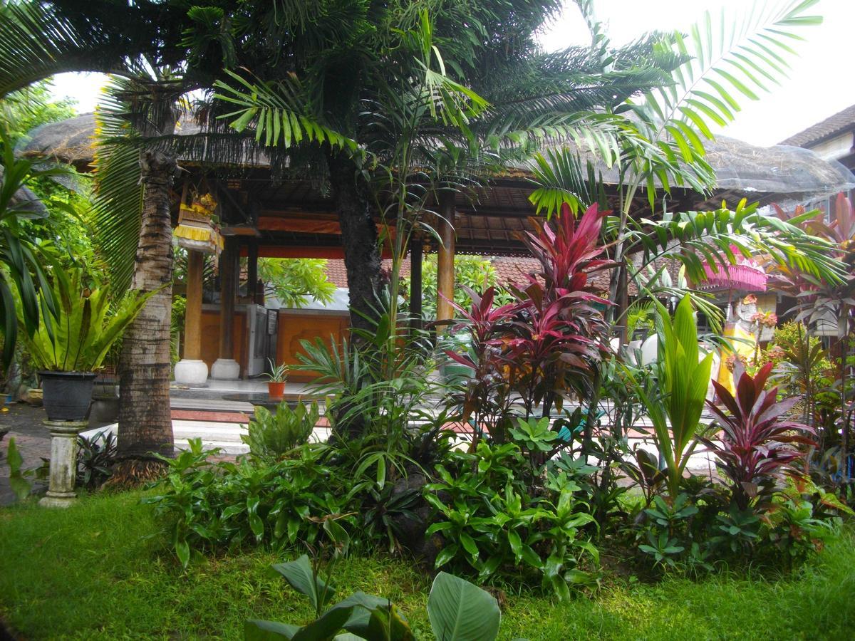 Surf Doggie Inn Kuta Lombok Eksteriør bilde