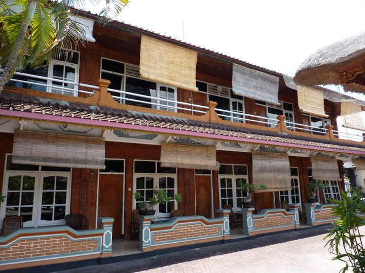 Surf Doggie Inn Kuta Lombok Eksteriør bilde