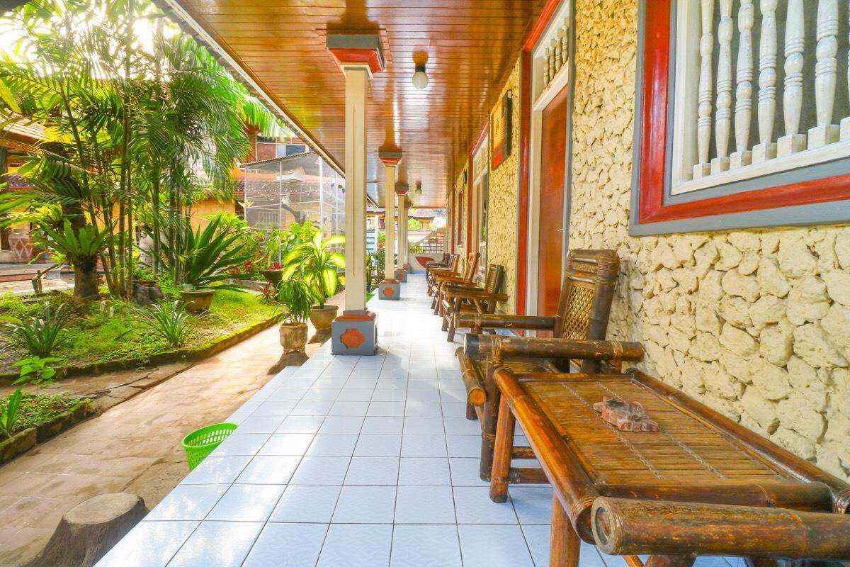 Surf Doggie Inn Kuta Lombok Eksteriør bilde
